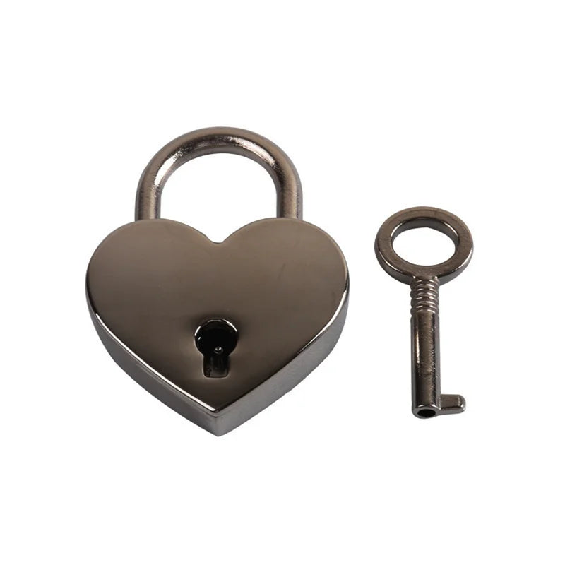 Placa Corazón con Doble Grabado – Estilo Candado Personalizado para Mascotas
