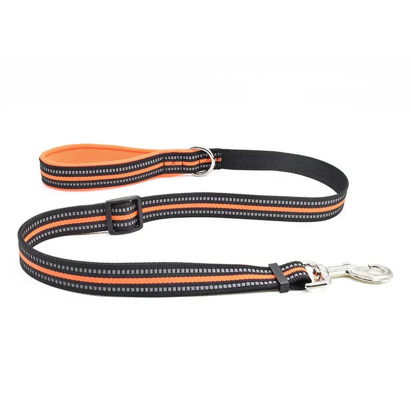 Pechera ergonomíca y reflectante con ajuste personalizado. Con nombre y teléfono personalizado. Cómodo, resistente y transpirable. Perfecto para perros pequeños, medianos o grandes.