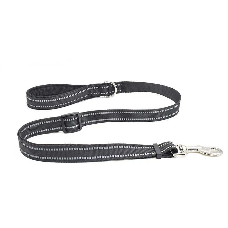 Pechera ergonomíca y reflectante con ajuste personalizado. Con nombre y teléfono personalizado. Cómodo, resistente y transpirable. Perfecto para perros pequeños, medianos o grandes.